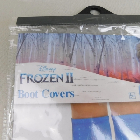 NWT Disney Frozen 2 Queen Elsa Boot Covers Child One Size Halloween Cosplay New - Picture 4 of 5